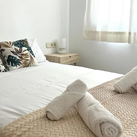 Flores - Familias - Parejas - Parking - Piscina Apartamento Lloret de Mar